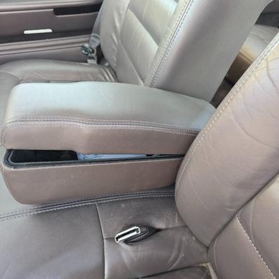 1994 Cadillac 6-person Passenger car - ninth-generation Cadillac DeVille sedan.211817 miles