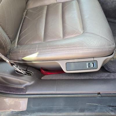 1994 Cadillac 6-person Passenger car - ninth-generation Cadillac DeVille sedan.211817 miles