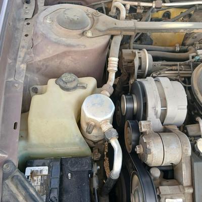 1994 Cadillac 6-person Passenger car - ninth-generation Cadillac DeVille sedan.211817 miles