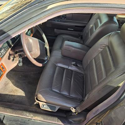 1994 Cadillac 6-person Passenger car - ninth-generation Cadillac DeVille sedan.211817 miles