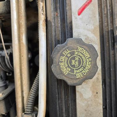 1994 Cadillac 6-person Passenger car - ninth-generation Cadillac DeVille sedan.211817 miles