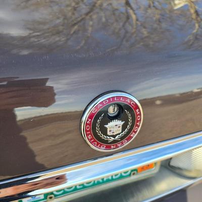 1994 Cadillac 6-person Passenger car - ninth-generation Cadillac DeVille sedan.211817 miles