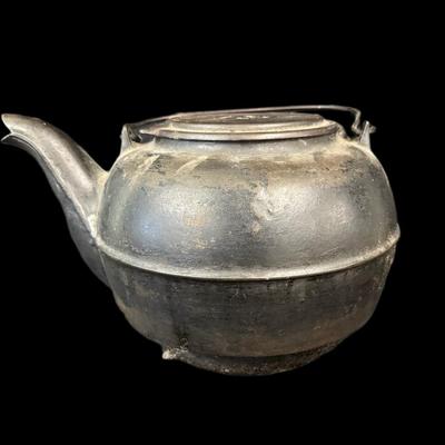 Sale Photo Thumbnail #747: Measurement: 7”H x 11” Diameter. [AG]