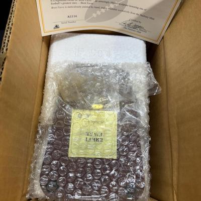 Danbury Mint - Bret Farve Figurine