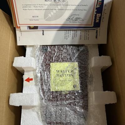 Danbury Mint - Walter Payton Figurine