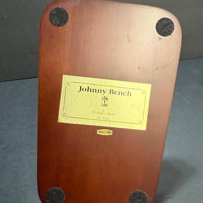 Danbury Mint - Johnny Bench Figurine