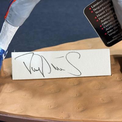 DARRYL STRAWBERRY - Autographed Figurine #1076/2500
