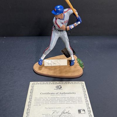 DARRYL STRAWBERRY - Autographed Figurine #1076/2500
