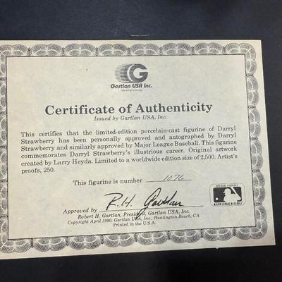 DARRYL STRAWBERRY - Autographed Figurine #1076/2500