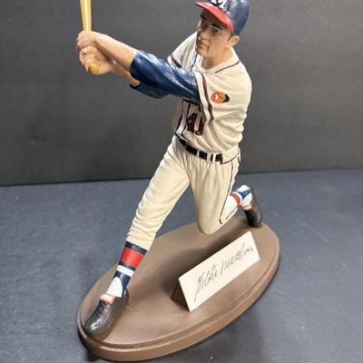 Eddie Matthews Autographed Figurine - #538/1968