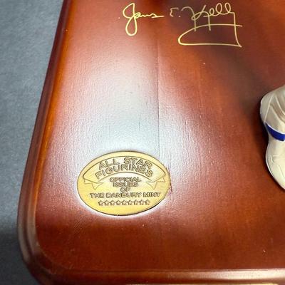 Danbury Mint - Jim Kelly Figurine