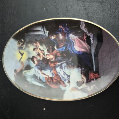 Christmas decor - Ornaments - Santa milking cow - Candle holders - Platters- Tins - Angels and more!