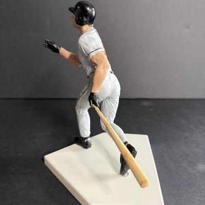 Cal Ripken Figurine - #681 Salvino