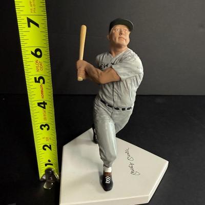 Mickey Manrle Figurine - Salvino #247/2000