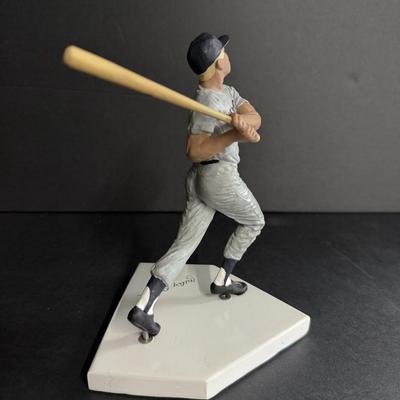 Mickey Manrle Figurine - Salvino #247/2000