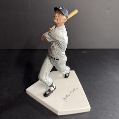 Mickey Manrle Figurine - Salvino #247/2000
