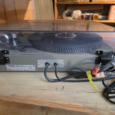 Technics SL-23 belt-drive turntable