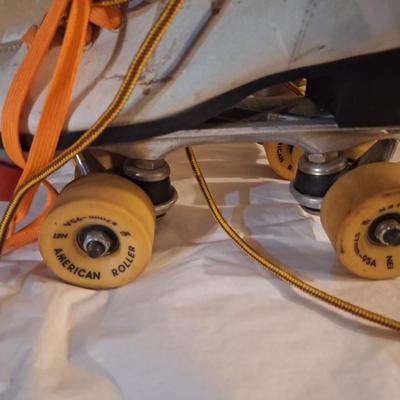 Sale Photo Thumbnail #653: white leather.