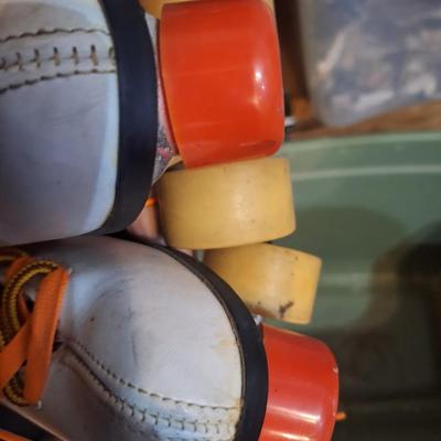 Sale Photo Thumbnail #659: white leather.