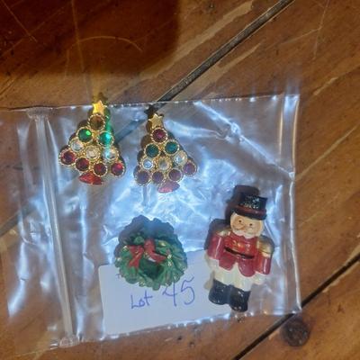 Sale Photo Thumbnail #191: Christmas Jewelry