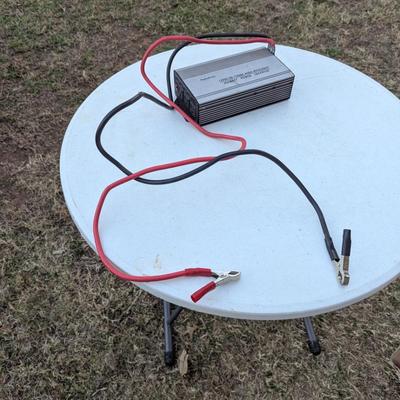 Sale Photo Thumbnail #285: Radio Shack 600 watt DC to AC power inverter