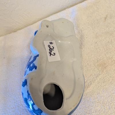 Sale Photo Thumbnail #1001: blue and white porcelain sleeping cat