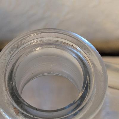 Sale Photo Thumbnail #1088: Clear glass wine decanter