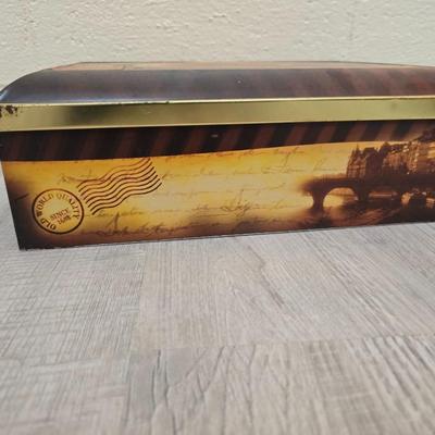 Collection of metal tins - Many with really neat country / farm scenes on them - some vintage