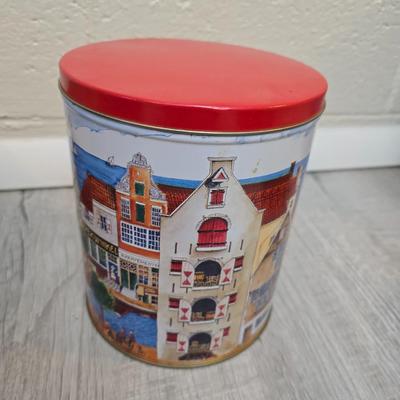 Collection of metal tins - Many with really neat country / farm scenes on them - some vintage