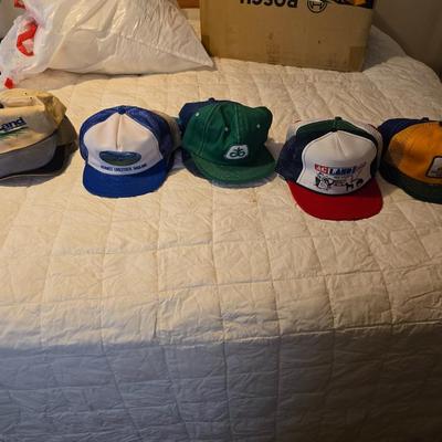 50 Baseball caps / Trucker caps / Hats Most advertising agriculture