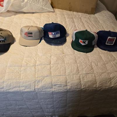 50 Baseball caps / Trucker caps / Hats Most advertising agriculture