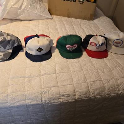 50 Baseball caps / Trucker caps / Hats Most advertising agriculture