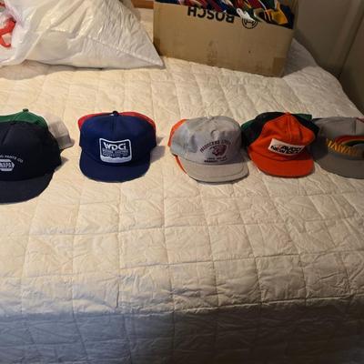 50 Baseball caps / Trucker caps / Hats Most advertising agriculture