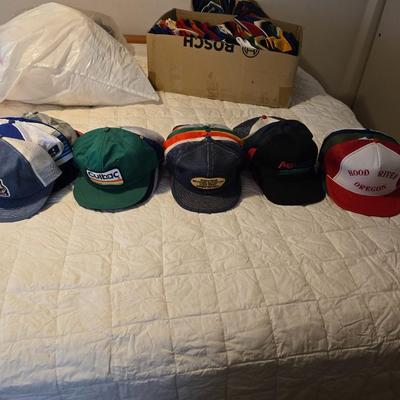 50 Baseball caps / Trucker caps / Hats Most advertising agriculture