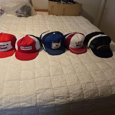 50 Baseball caps / Trucker caps / Hats Most advertising agriculture