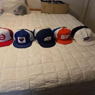 50 Baseball caps / Trucker caps / Hats Most advertising agriculture