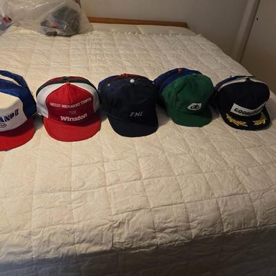 50 Baseball caps / Trucker caps / Hats Most advertising agriculture