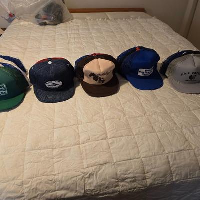 50 Baseball caps / Trucker caps / Hats Most advertising agriculture