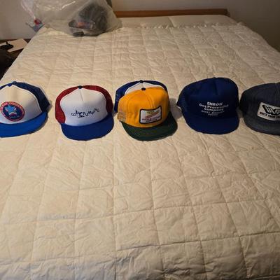 50 Baseball caps / Trucker caps / Hats Most advertising agriculture