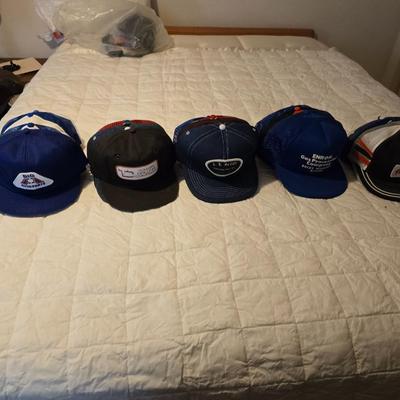 50 Baseball caps / Trucker caps / Hats Most advertising agriculture