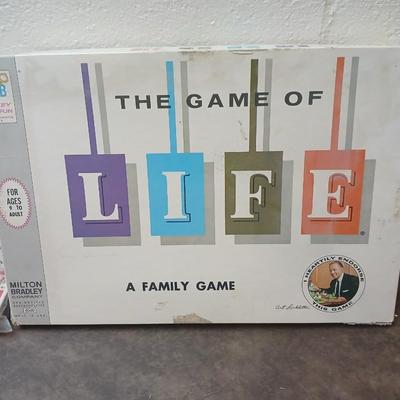 Board games - LIFE - 71 games in one box - Sorry & Bible trivia