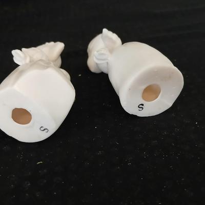 Collection of angels - small tri marked D Buxman - kitting pair marked with an "s"