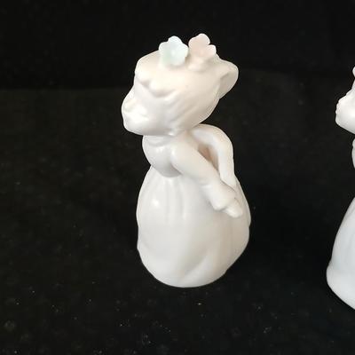 Collection of angels - small tri marked D Buxman - kitting pair marked with an "s"