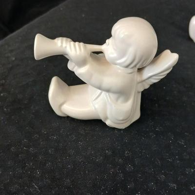 Collection of angels - small tri marked D Buxman - kitting pair marked with an "s"