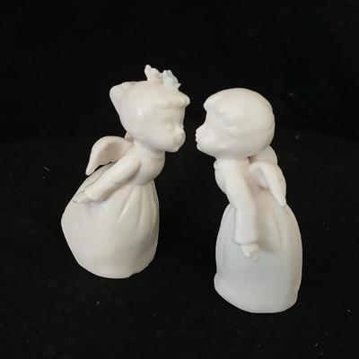 Collection of angels - small tri marked D Buxman - kitting pair marked with an "s"