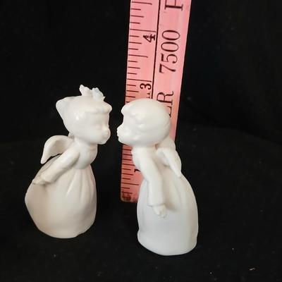 Collection of angels - small tri marked D Buxman - kitting pair marked with an "s"