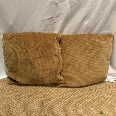 Five Accent Pillows (BLR-MG)