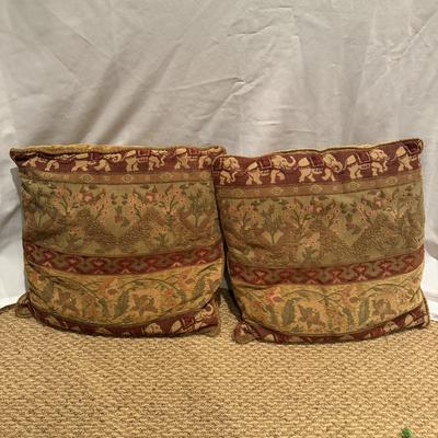 Five Accent Pillows (BLR-MG)