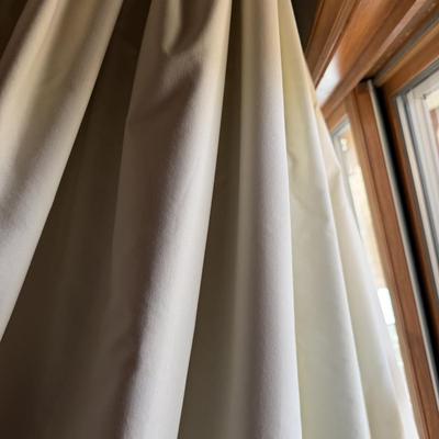 Curtain & Two Matching Pillows (BLR-MG)