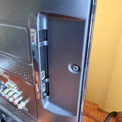 LG 27” TV & Panasonic Blu Ray Player (BGB-MG)